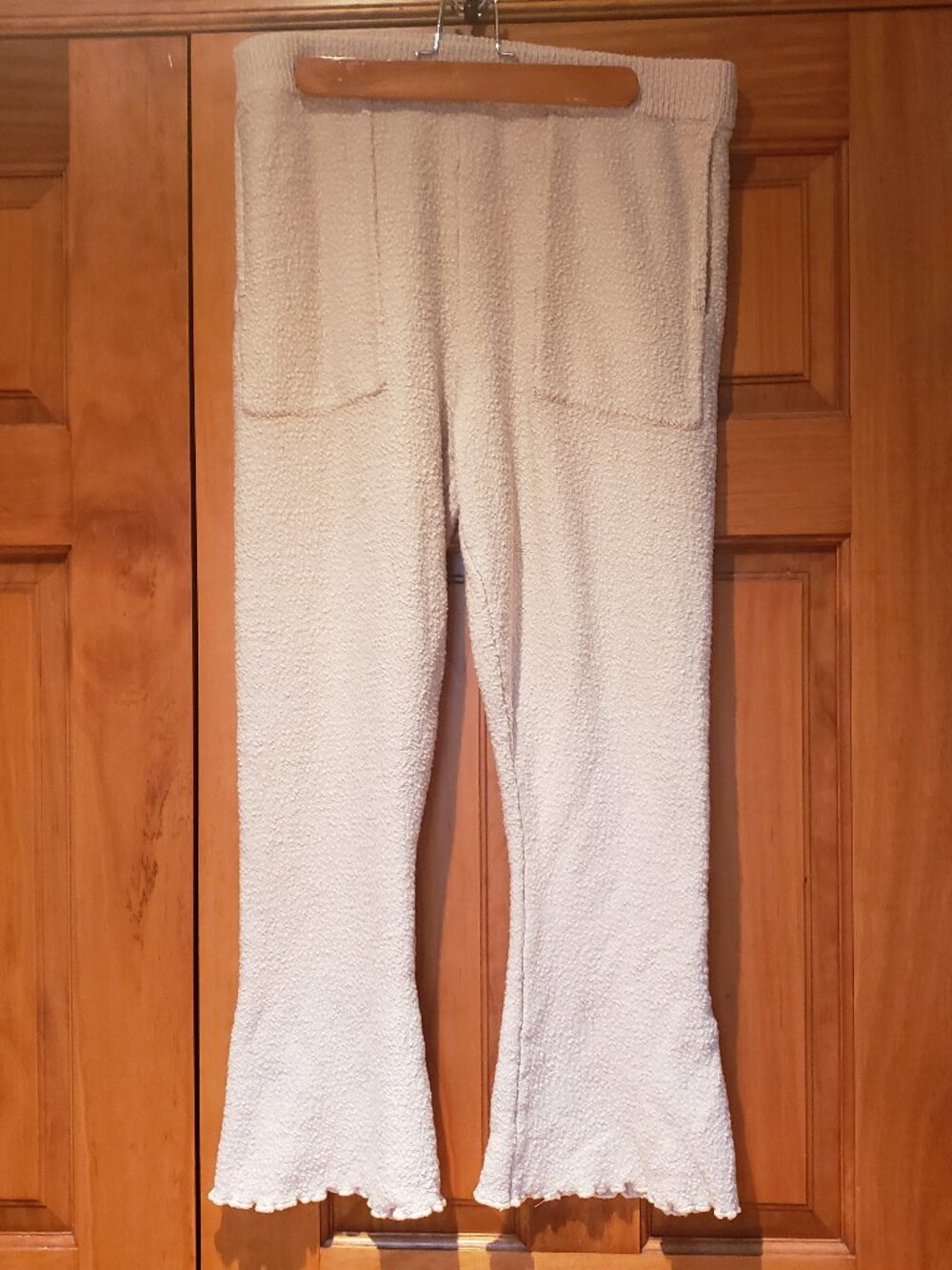 Free People FP Beach Cream Sweatpants Burled Soft Cozy Flared Ruffle Pockets L